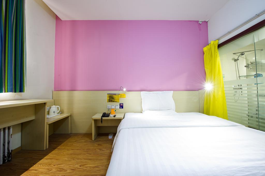 7Days Inn Guangzhou Wuyang New Town Exterior foto